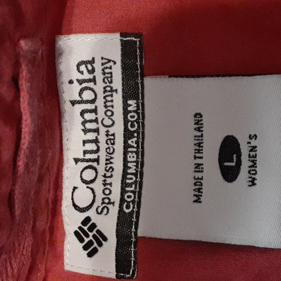 Coral colored Sleeveless Columbia button down - Picture 2 of 4